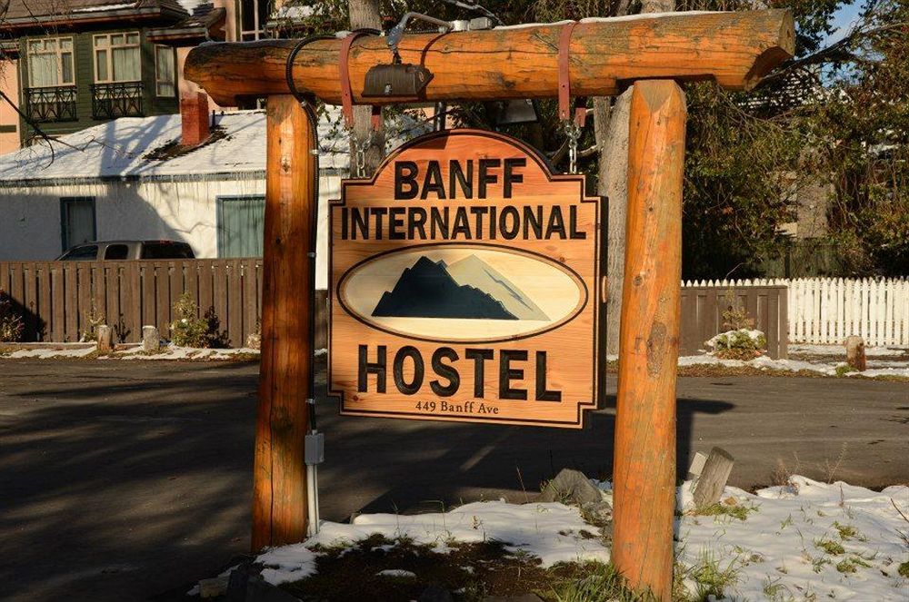Banff International Hostel Extérieur photo