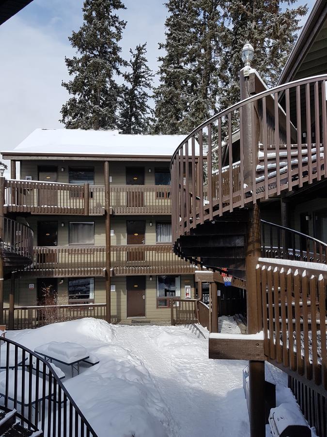 Banff International Hostel Extérieur photo