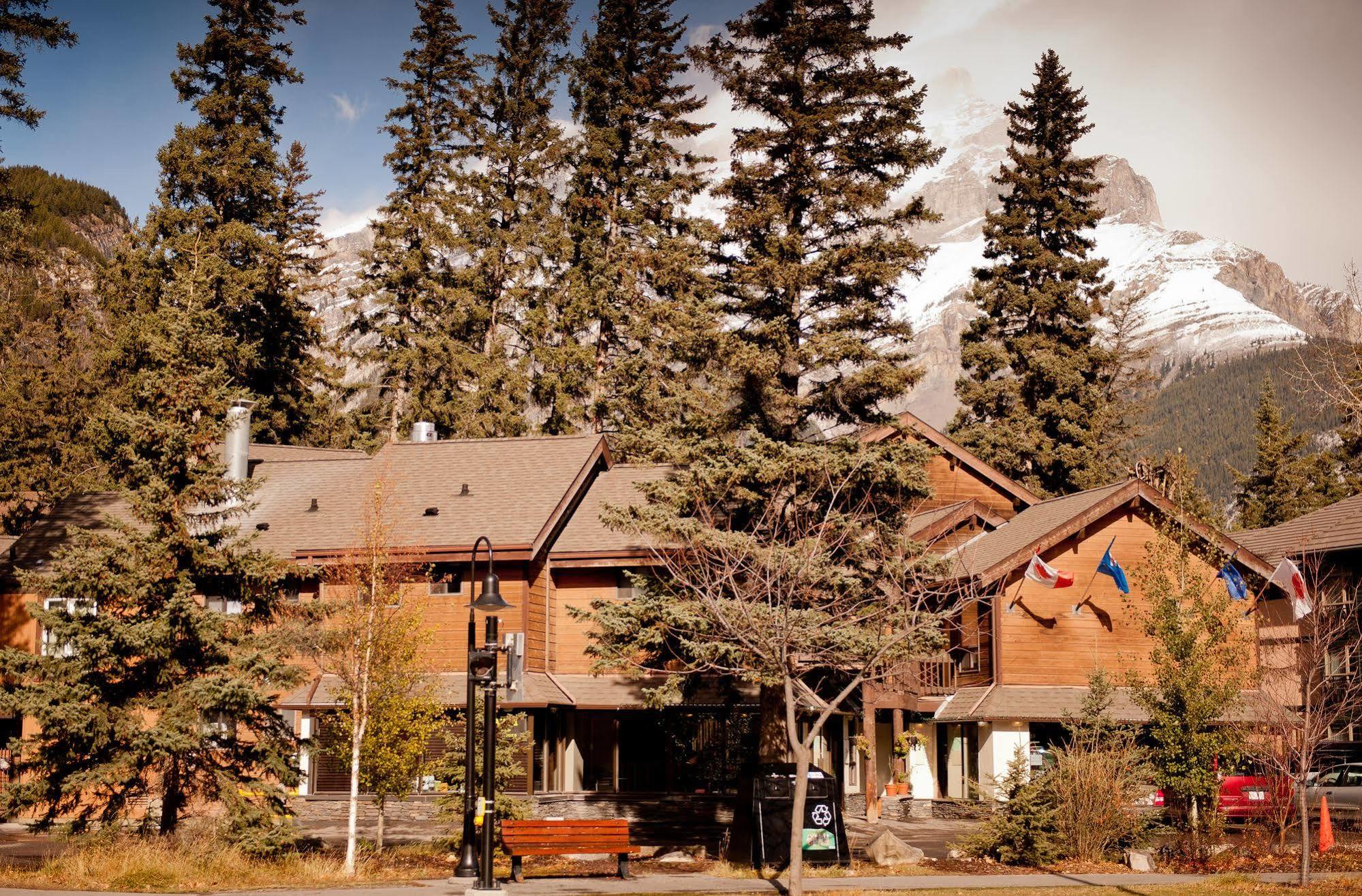 Banff International Hostel Extérieur photo